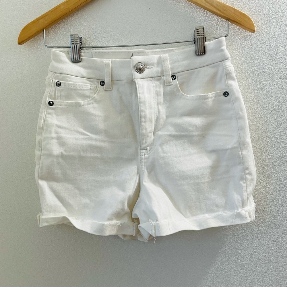 American Eagle size 2 white denim cut off shorts High Rise